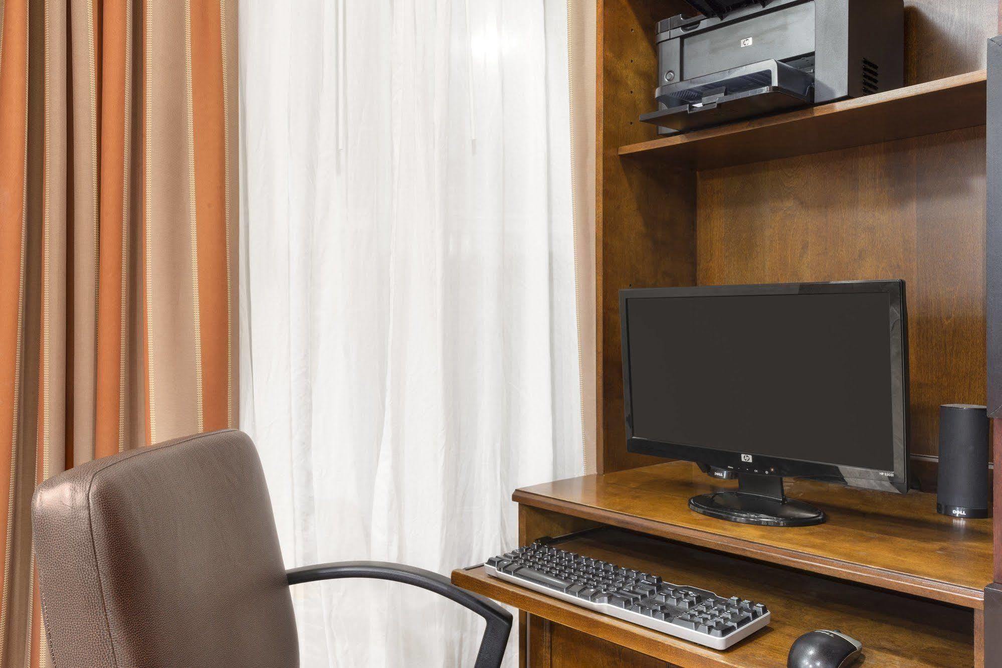 Country Inn & Suites By Radisson, Hiram, Ga Esterno foto